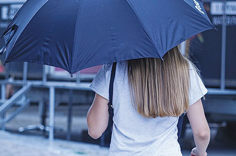 Συνεχίζονται οι καταιγίδες, έρχονται χαλάζι και θύελλες