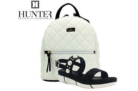 White pearls … by HUNTER