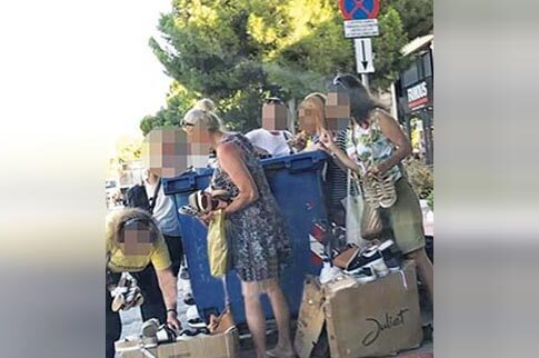 «Βουτιά» σε κάδο ανακύκλωσης για ένα ζευγάρι παπούτσια