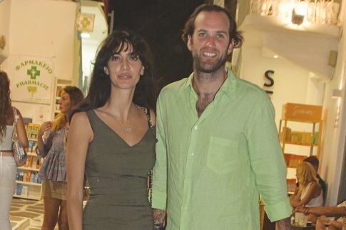 Full in love οΤσαβλίρης και η Ελληνίδα Αντζελίνα Τζολί