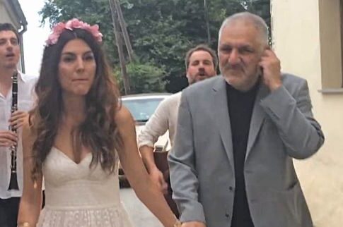 Ο Νίκος Πορτοκάλογλου πάντρεψε τη Θάλεια του