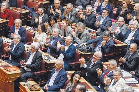 «Αντάρτικο» συριζαίων βουλευτών με αφορμή τη βαθμολόγησή τους