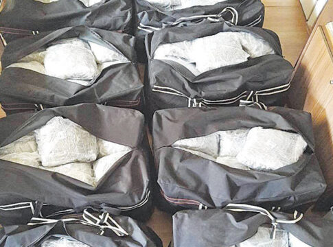 Τσάκωσαν παππού με οκτώ σακιά ακατέργαστης κάνναβης!