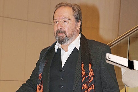 ΣΤΗ... ΣΕΝΤΡΑ: Ο Σταμάτης Φασουλής