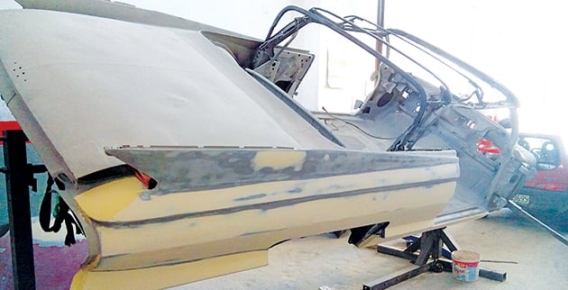 Η καρότσα πριν αρχίσουν οι επισκευές