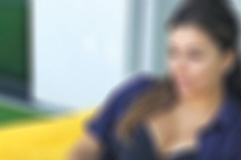 Η sexy πρώην «νοικοκυρά» Εύα Λονγκόρια αγκαλιά με τον μπέμπη της