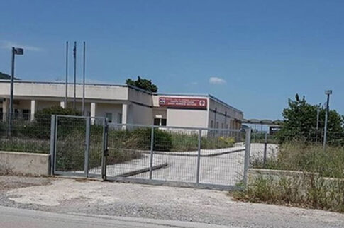 42χρονος «έσβησε» έξω από το κλειστό Κέντρο Υγείας στα Καμένα Βούρλα
