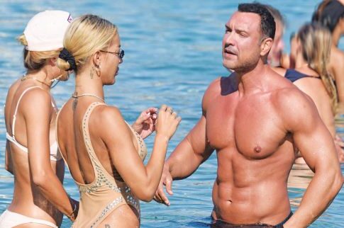 Στη Μύκονο η «βασίλισσα» του fitness