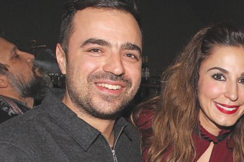 Ρομαντική επέτειος γάμου στη Δονούσα για Παπουτσάκη και Πιλαφά