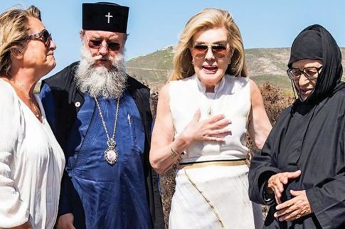 Μαριάννα Βαρδινογιάννη και Σίσσυ Παυλοπούλου στο Λύρειο Παιδικό Ιδρυμα