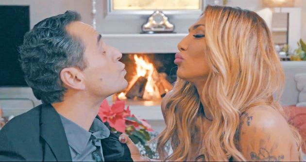 ΦΙΛΙ με τον Γιάννη Παπαθανάση σε καρέ από το σποτ