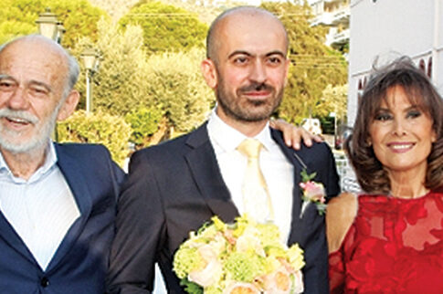 Ο Γιώργος Λιάνης και η κομψή Λιζέτα Νικολάου πάντρεψαν τον γιο τους