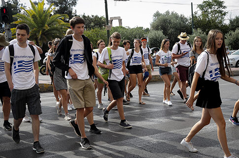 «Ελληνοφρένεια» από ξένους τουρίστες στην Αθήνα