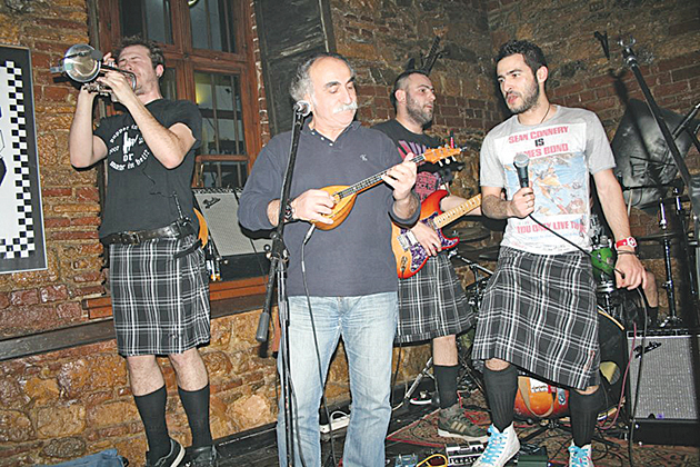 Παρέα με τους Koza Mostra