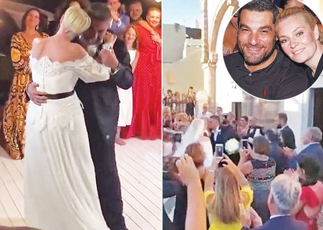 Αριστερά: Ο τρυφερός πρώτος χορός. Δεξιά: Στην εκκλησία φτάνουν ο Μάνος Νιφλής και η Ελισάβετ Μουτάφη. Ένθετη: Το ζευγάρι σε παλαιότερο στιγμιότυπο