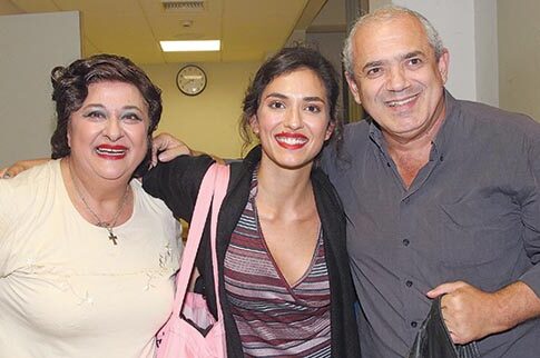 Ηταν μια... οικογενειακή ατμόσφαιρα η πρεμιέρα του «Ξύπνα, Βασίλη»