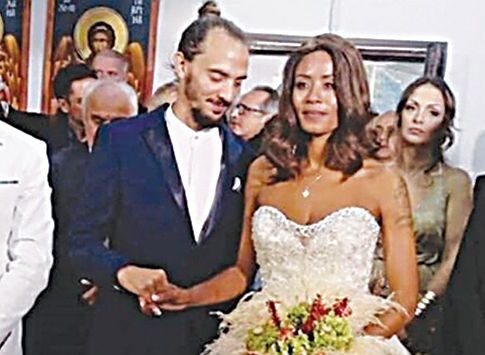 Γάμος και baby bloom για τη Shaya στη Λευκάδα