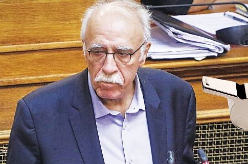 ΣΤΗ ΣΕΝΤΡΑ: Ο Δημήτρης Βίτσας