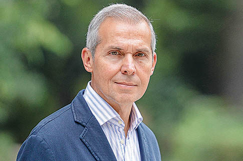 Θανάσης Δαβάκης: Σημαιοφόροι πρέπει να γίνονται πάντα οι άριστοι μαθητές