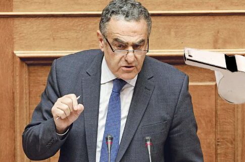 ΣΤΗ ΣΕΝΤΡΑ: Ο Χαράλαμπος Αθανασίου