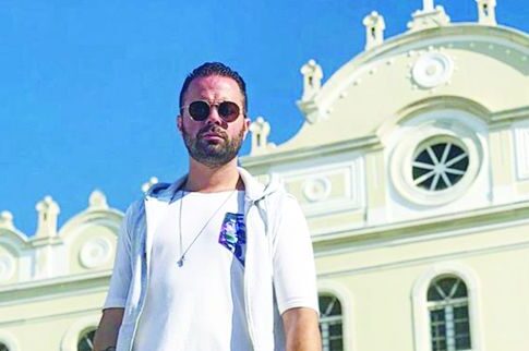 Στην Παναγιά της Τήνου προσκύνησε ο Βρεττός