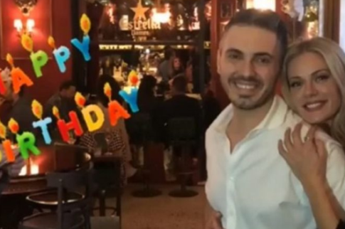 Special τούρτα για τον Χατζηγιάννη που γιόρτασε τα 40 με τη Μακρυπούλια και καλούς φίλους στο πλευρό του