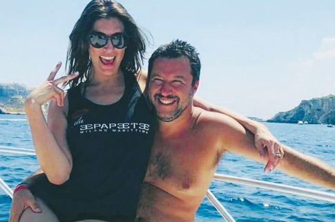 Η sexy Ελίζα παράτησε τον Σαλβίνι
