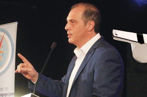ΣΤΗ ΣΕΝΤΡΑ: Ο Κυριάκος Βελόπουλος