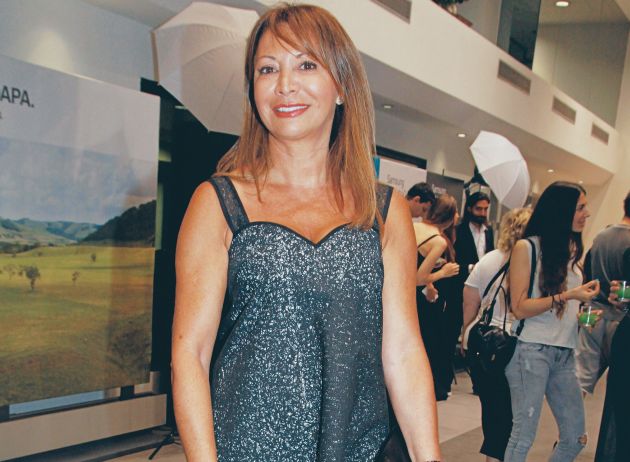 Με σικ εμφάνιση η Σοφία Γιαννικοπούλου