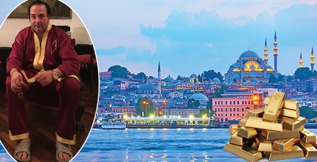 Με ρόμπα και παντόφλες ο Ριχάρδος Μυλωνάς