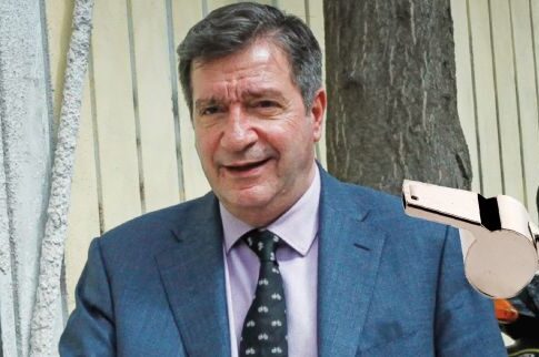 ΣΤΗ ΣΕΝΤΡΑ: Ο Γιώργος Καμίνης