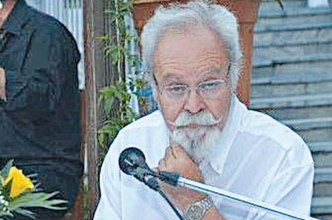 Βολιώτης διεκδικεί το Νόμπελ Λογοτεχνίας με το επικό ποίημα των 12.138 στίχων «Ελιαμιάδα»