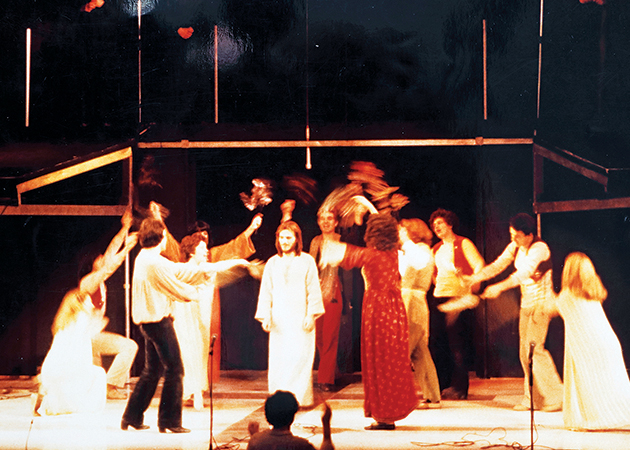 ΘΕΑΤΡΟ • Στον ρόλο του Ιησού στο «Jesus Christ Superstar»