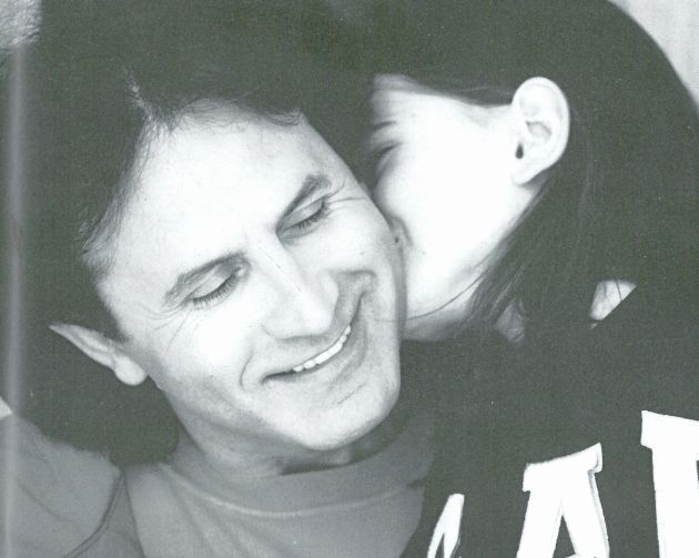 Τρυφερό φιλί από την αγαπημένη του κόρη, Γεωργιάννα