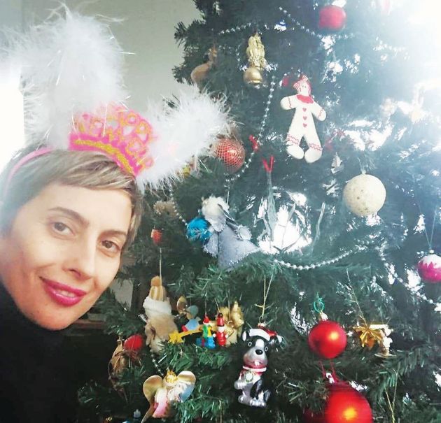 ΠΟΛΥΧΡΩΜΟ το δέντρο της Βολιώτη