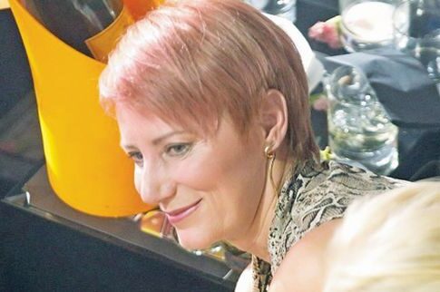 Από τις αποχρώσεις του  κόκκινου στο strawberry blonde