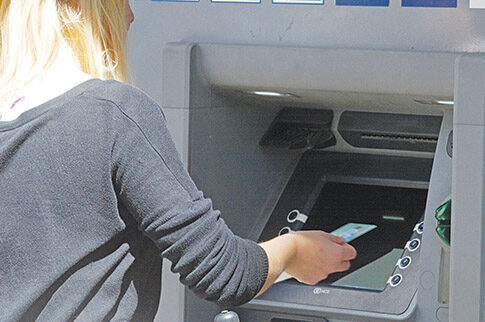 Στα σκαριά φορολογικό νομοσχέδιο για την ενίσχυση πληρωμών με πλαστικό χρήμα
