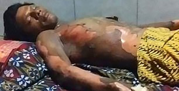 33_f4_8645494-6602501-mr_purnama_is_shown_during_the_aftermath_of_the_attack-a-53_1547727483035