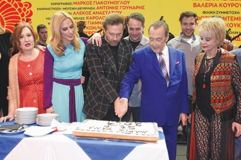 Ο σιδερένιος Τόλης έκοψε την πίτα και κέρδισε το φλουρί