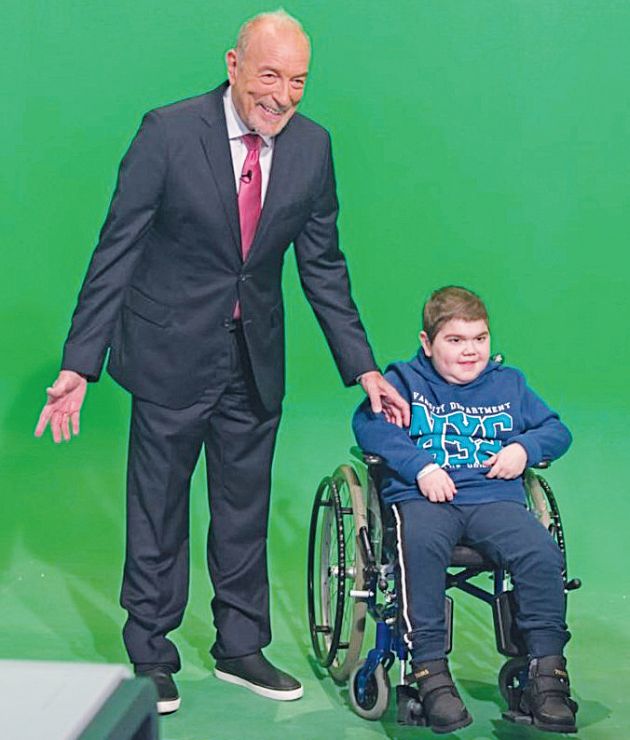 Ο 12χρονος Δημήτρης με τον Τάσο Αρνιακό στο δελτίο του ΑΝΤ1