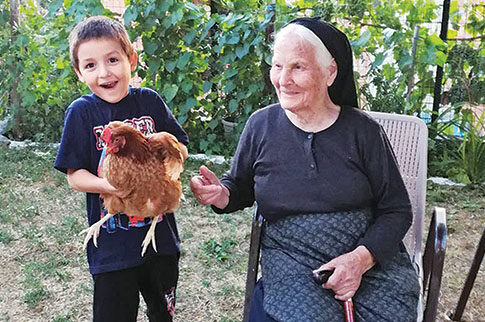 «Χαρά της ζωής» αιωνόβια σούπερ γιαγιά