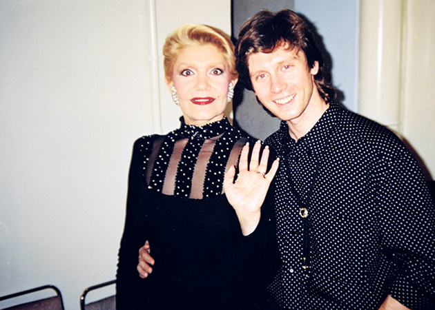 Στα νιάτα του με τη Μαρινέλλα