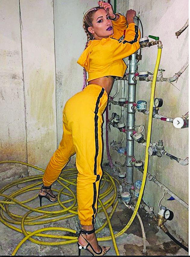 Με φόρμα υδραυλικού η Ιωάννα Τούνη