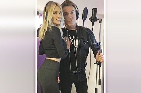 Ο Τρύφωνας σε ντουέτο με τη Σάσα Μπάστα