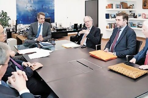 «Φυλάει τα ρούχα του» για το Σύνταγμα ο Κυριάκος