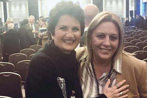 Ο Πανιώνιος «ένωσε» δύο κυρίες της πολιτικής και του τραγουδιού