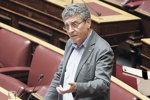 ΣΤΗ... ΣΕΝΤΡΑ: Ο Ηλίας Καματερός