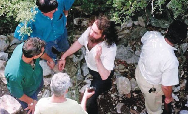 Στην αναπαράσταση των εγκλημάτων του