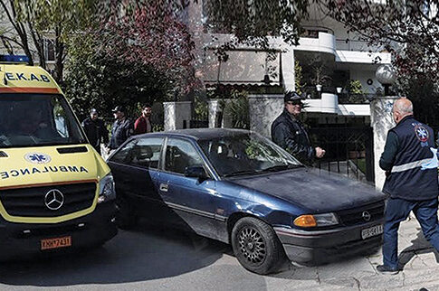 Στραγγάλισε τη γυναίκα του για να τη σώσει από την άνοια