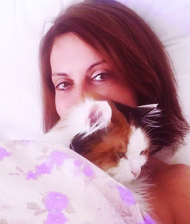 ΣΤΟ ΚΡΕΒΑΤΙ με τη Λιλίκα η Παλαιολόγου